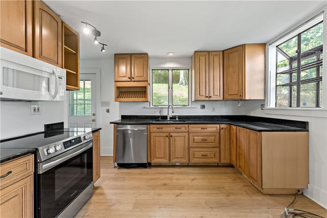 166 Warrendale Bakerstown Rd, Marshall, PA 16046