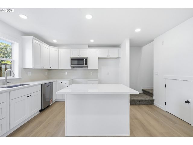 2701 Se 85th Ave B, Portland, OR 97266