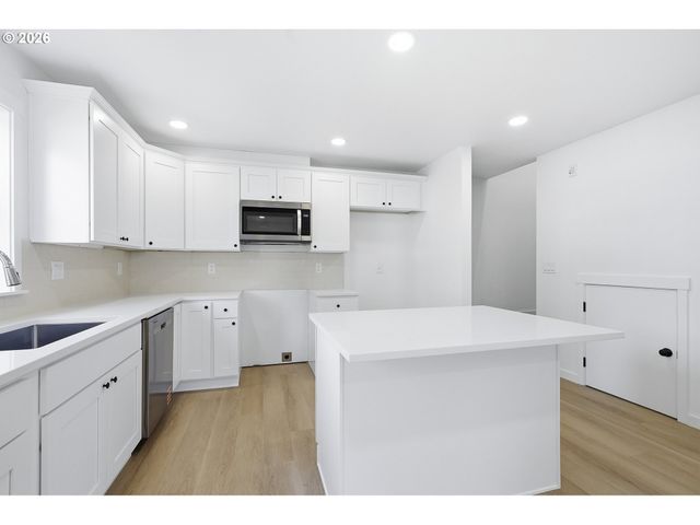 2701 Se 85th Ave B, Portland, OR 97266