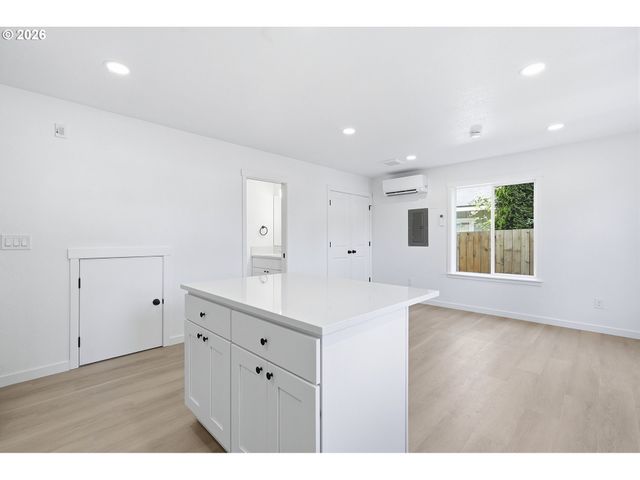 2701 Se 85th Ave B, Portland, OR 97266