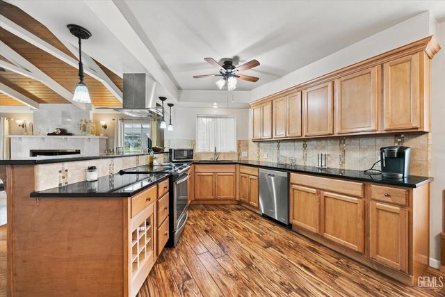 3641 Country Club Drive, Bakersfield, CA 93306
