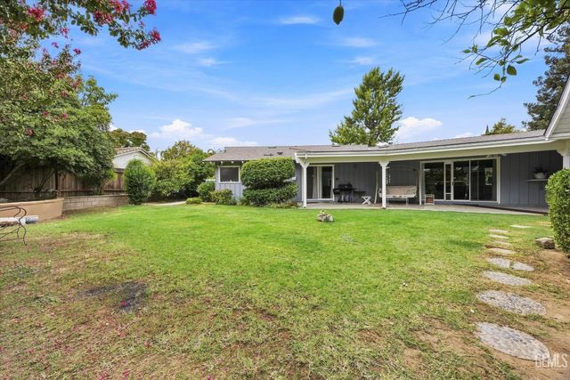 3641 Country Club Drive, Bakersfield, CA 93306