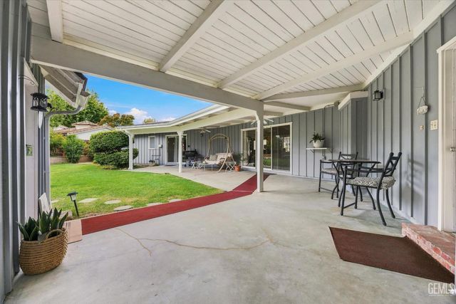 3641 Country Club Drive, Bakersfield, CA 93306