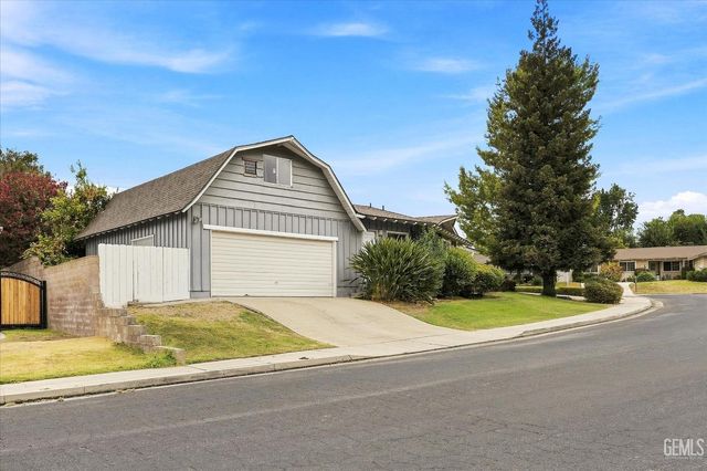 3641 Country Club Drive, Bakersfield, CA 93306
