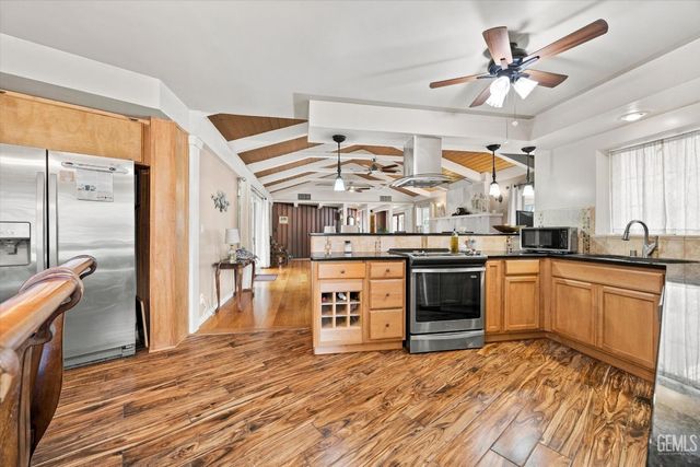 3641 Country Club Drive, Bakersfield, CA 93306