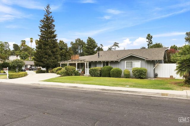 3641 Country Club Drive, Bakersfield, CA 93306