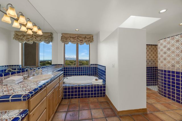 3550 E Calle Puerta De Acero, Tucson, AZ 85718