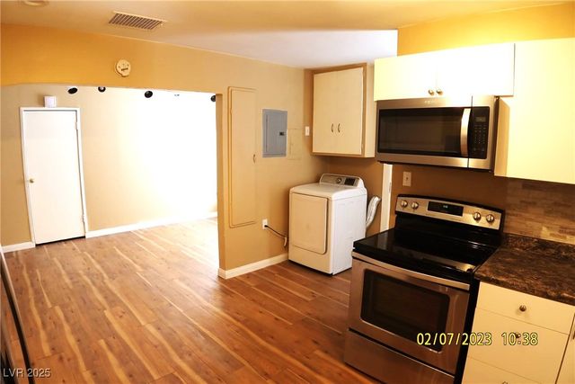 10 East Bonanza Road, Las Vegas, NV 89101