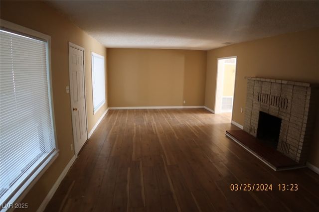 10 East Bonanza Road, Las Vegas, NV 89101