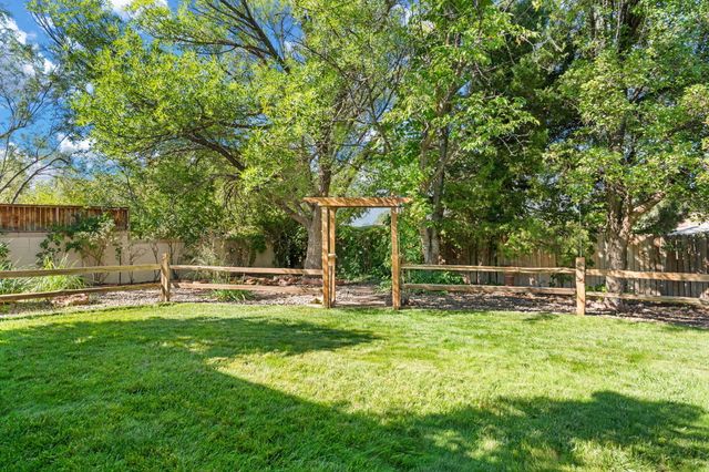 3813 CAMINO CAPISTRANO NE, Albuquerque, NM 87111