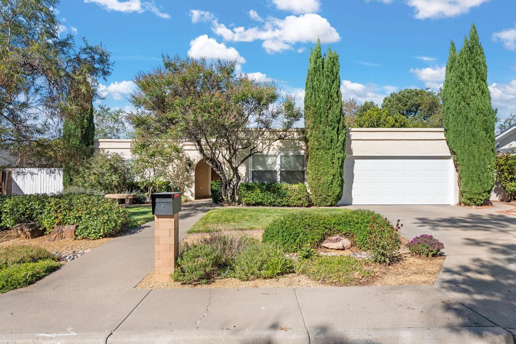 3813 CAMINO CAPISTRANO NE, Albuquerque, NM 87111