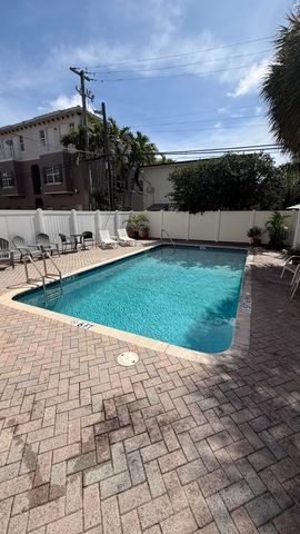 32 NE 22nd Avenue 107, Pompano Beach, FL 33062