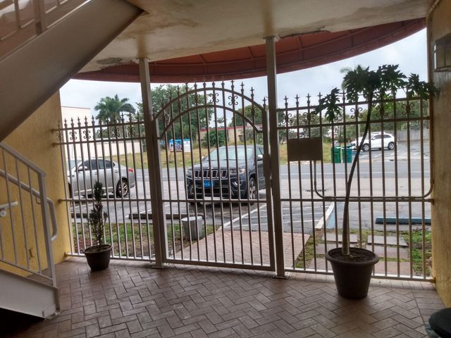32 NE 22nd Avenue 107, Pompano Beach, FL 33062
