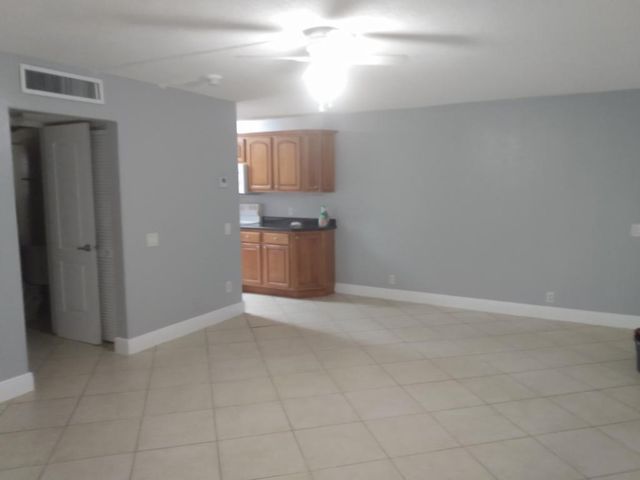 32 NE 22nd Avenue 107, Pompano Beach, FL 33062