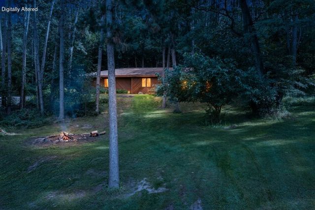 W4048 Little Prairie ROAD, East Troy, WI 53120
