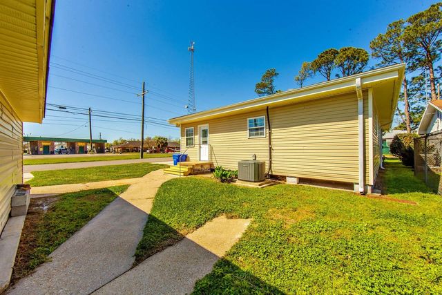 1221 Tetreau St, Thibodaux, LA 70301