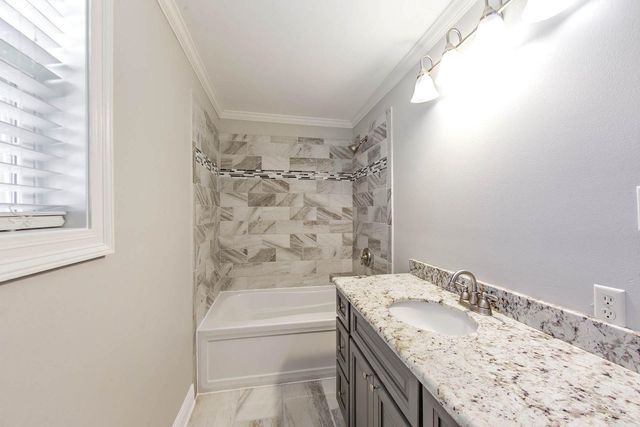 1221 Tetreau St, Thibodaux, LA 70301