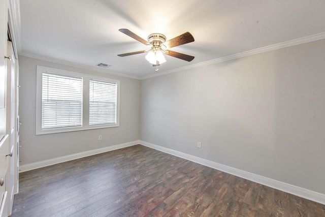 1221 Tetreau St, Thibodaux, LA 70301