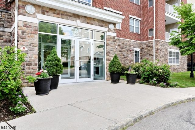 8208 Warrens Way, Wanaque Boro, NJ 07465