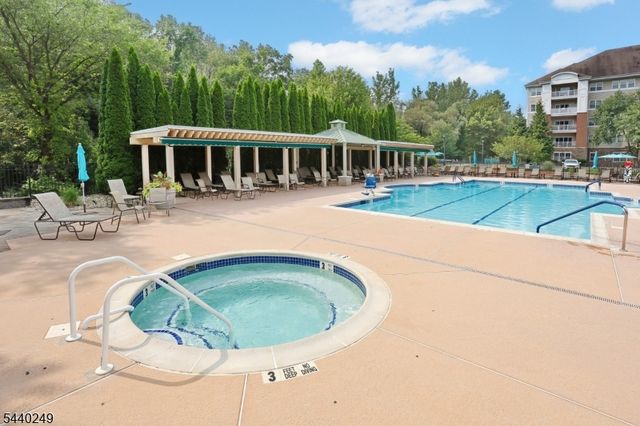 8208 Warrens Way, Wanaque Boro, NJ 07465