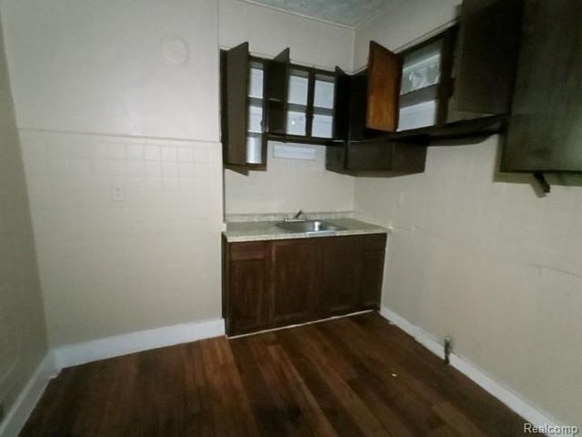 14221 Jane Street, Detroit, MI 48205