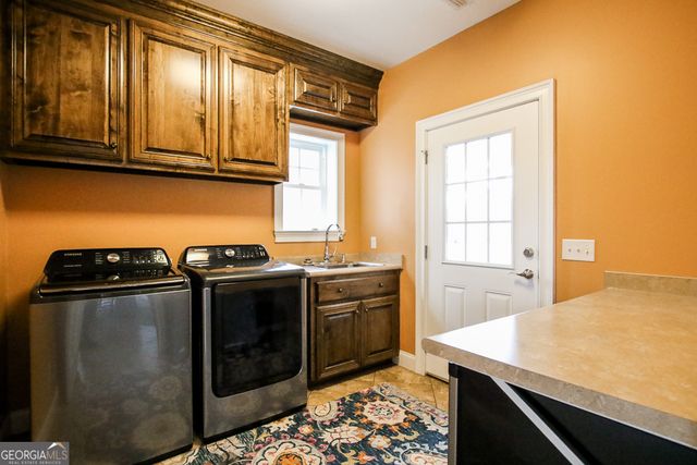 200 Lex Strickland Road, Claxton, GA 30417