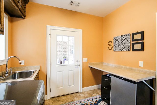 200 Lex Strickland Road, Claxton, GA 30417