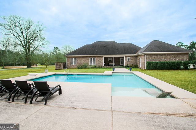 200 Lex Strickland Road, Claxton, GA 30417