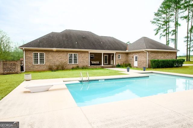 200 Lex Strickland Road, Claxton, GA 30417