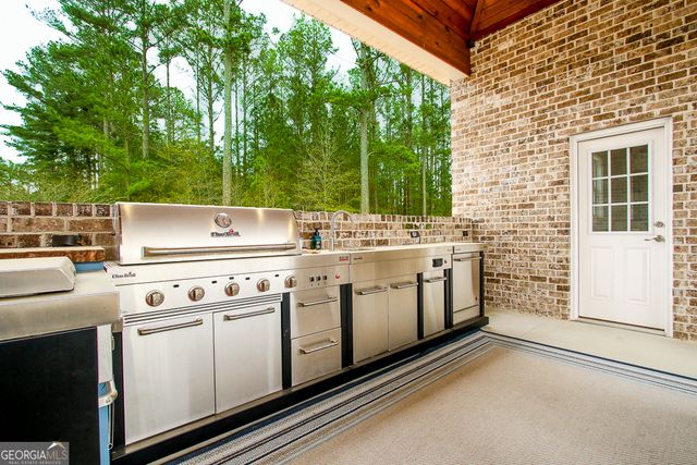 200 Lex Strickland Road, Claxton, GA 30417