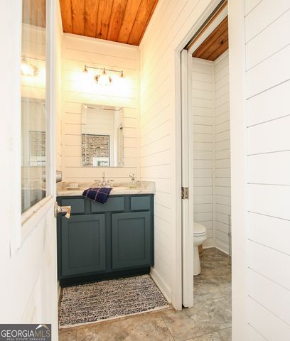 200 Lex Strickland Road, Claxton, GA 30417