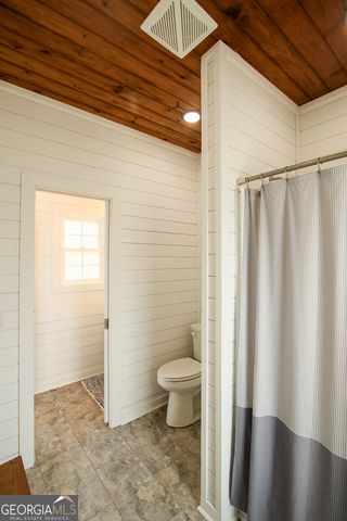 200 Lex Strickland Road, Claxton, GA 30417