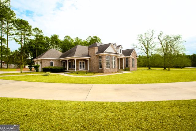 200 Lex Strickland Road, Claxton, GA 30417