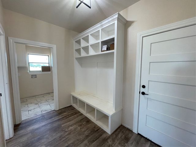 405 Austin Lane, Callisburg, TX 76240