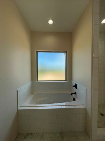 405 Austin Lane, Callisburg, TX 76240