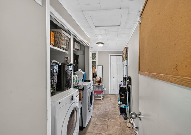 45 Lakeshore Dr, Hudson, MA 01749