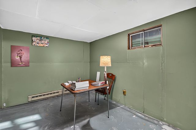 45 Lakeshore Dr, Hudson, MA 01749