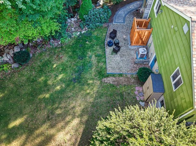 45 Lakeshore Dr, Hudson, MA 01749