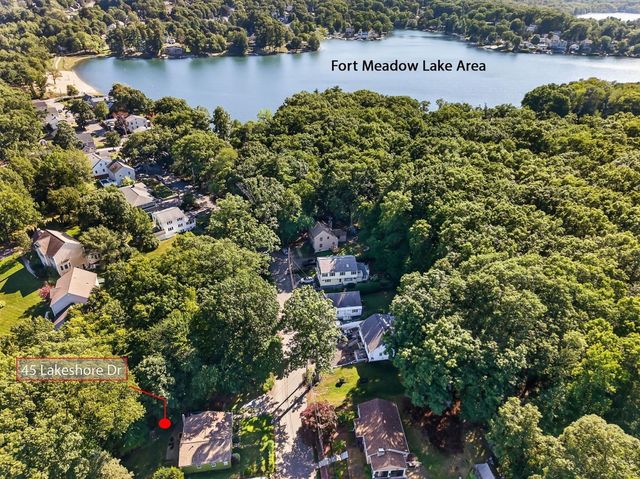 45 Lakeshore Dr, Hudson, MA 01749