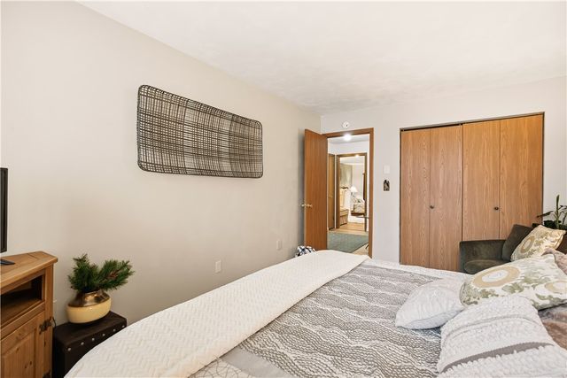 1752 Greenfield Dr, Hidden Valley, PA 15502