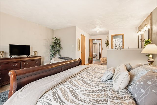 1752 Greenfield Dr, Hidden Valley, PA 15502