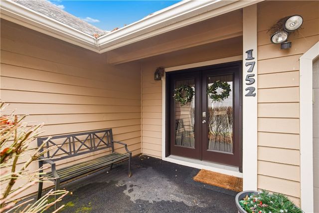 1752 Greenfield Dr, Hidden Valley, PA 15502