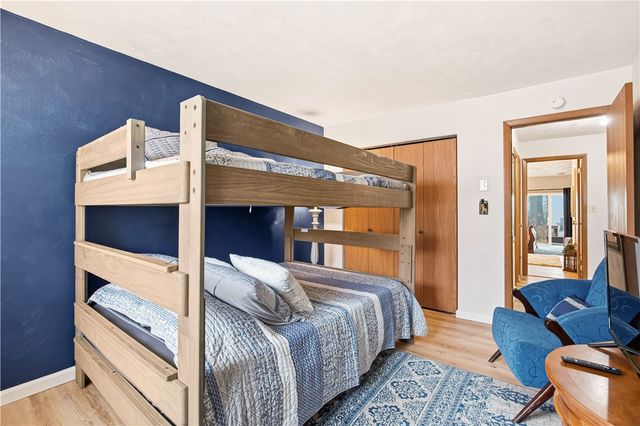 1752 Greenfield Dr, Hidden Valley, PA 15502