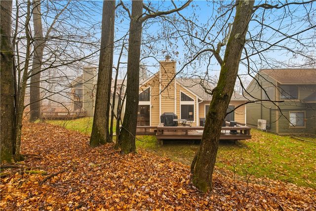 1752 Greenfield Dr, Hidden Valley, PA 15502