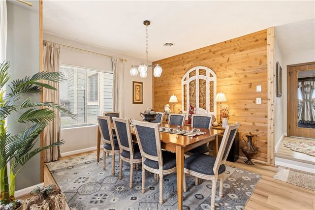 1752 Greenfield Dr, Hidden Valley, PA 15502