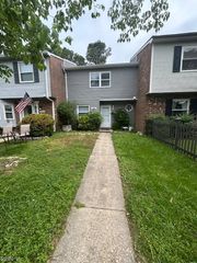 810 Biltmore DR, Virginia Beach, VA 23454