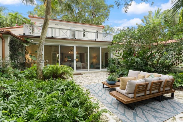 3919 Braganza Ave, Miami, FL 33133