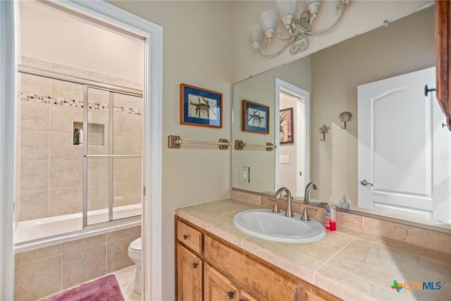 27 Las Palmas Drive, Port O'connor, TX 77982