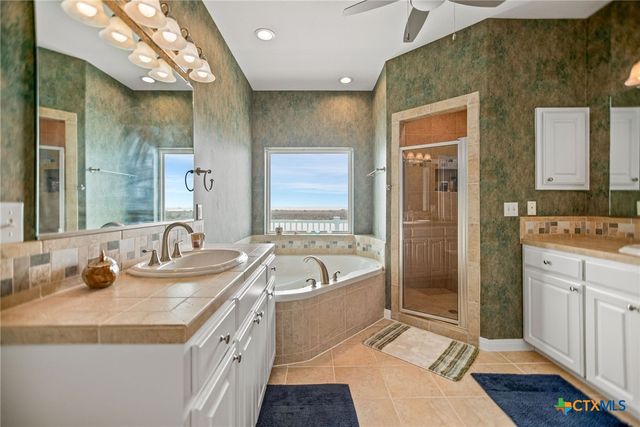 27 Las Palmas Drive, Port O'connor, TX 77982