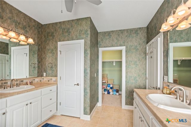 27 Las Palmas Drive, Port O'connor, TX 77982